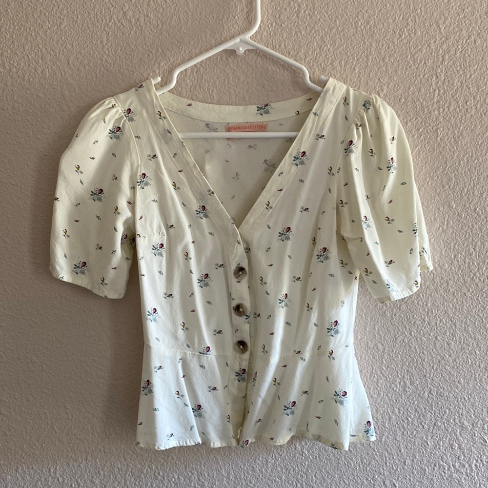 urban outfitters floral blouse